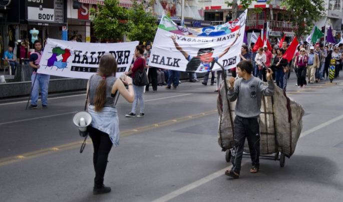 hakki-akgun-sergileme-cocuk-isci