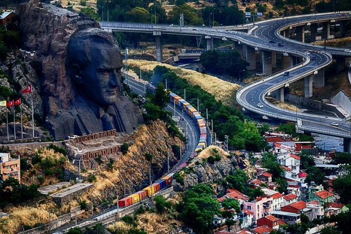 hatice-karakan-seregileme-izmir