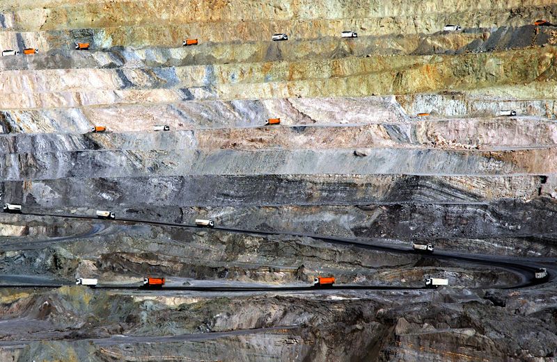 mehmet-uluyurt-sergileme-maden