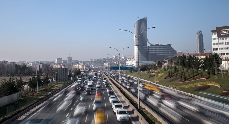 okan-ozdemir-sergileme-zaman-yol