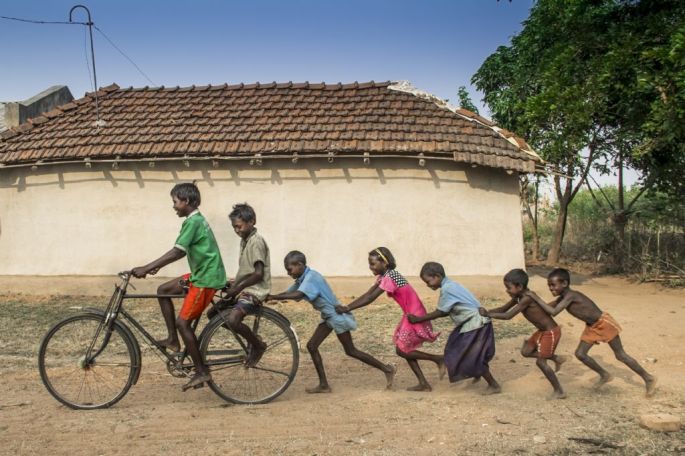 ajharul-pathan-hindistan-sergileme-play-for-smile