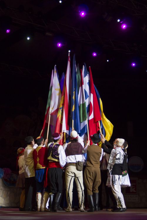 salihg-yildirim-sergileme-bayrak