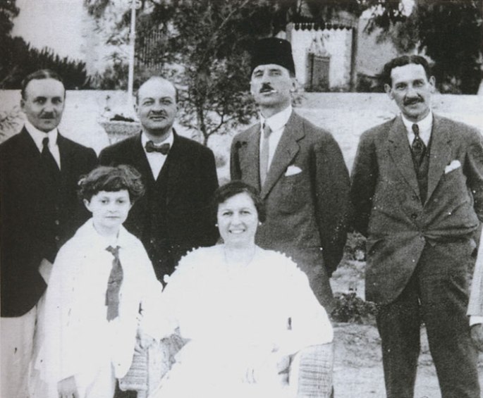 soldan-saga-fransiz-deniz-komutani-rollin-elzear-guiffray-vali-rahmi-bey-m-ksenopoulo-marcel-jeanne-guiffray