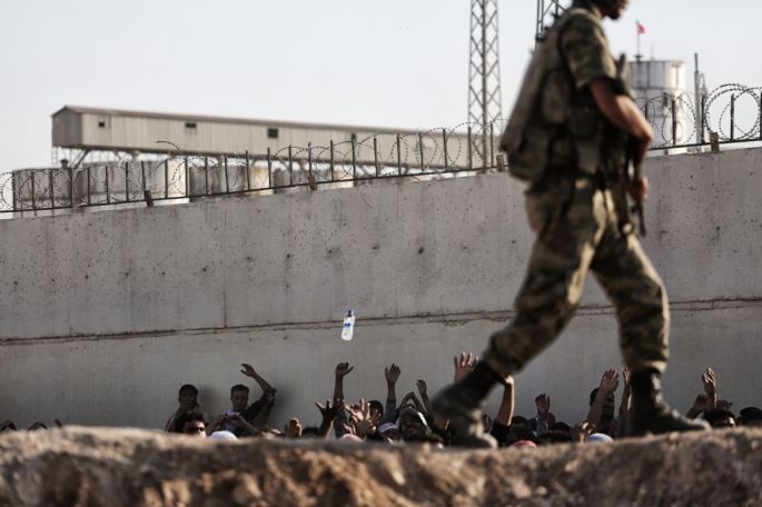 Abdullah İnat - Üçüncülük Ödülü - Asker Eller