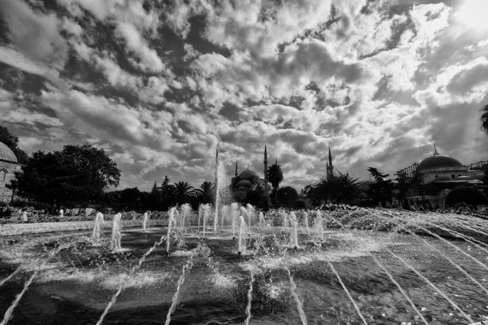 Mustafa KIlıç - Sergileme - Göğe Doğru