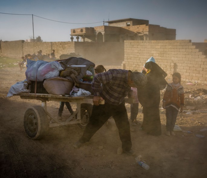 Iraq. Internally displaced Iraqis flee fighting in Mosul