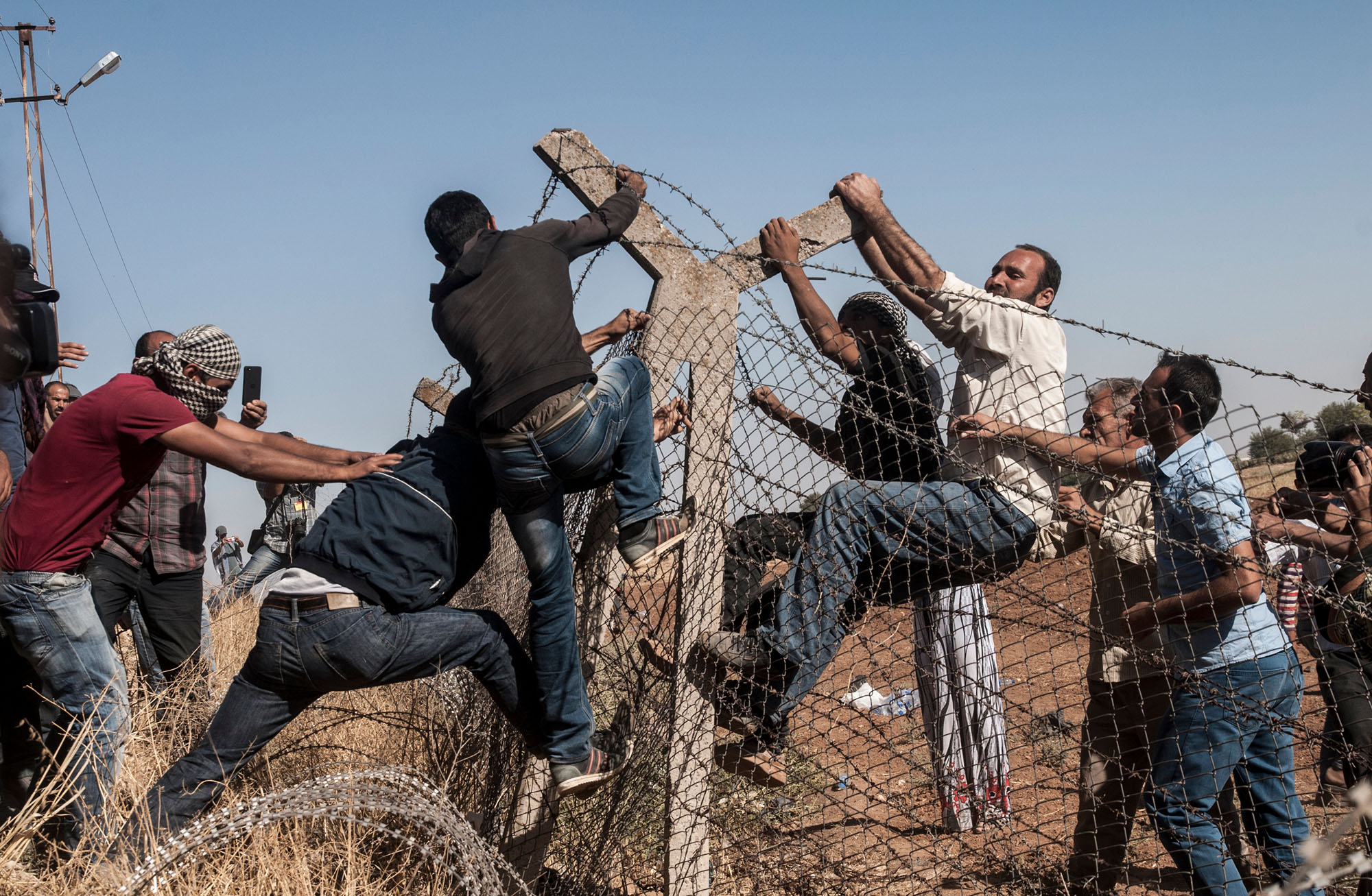 61511_78325_9_ © Paşa İmrek, Turkey, Shortlist, Professional Competition, Current Affairs &amp; News, 2017(1)