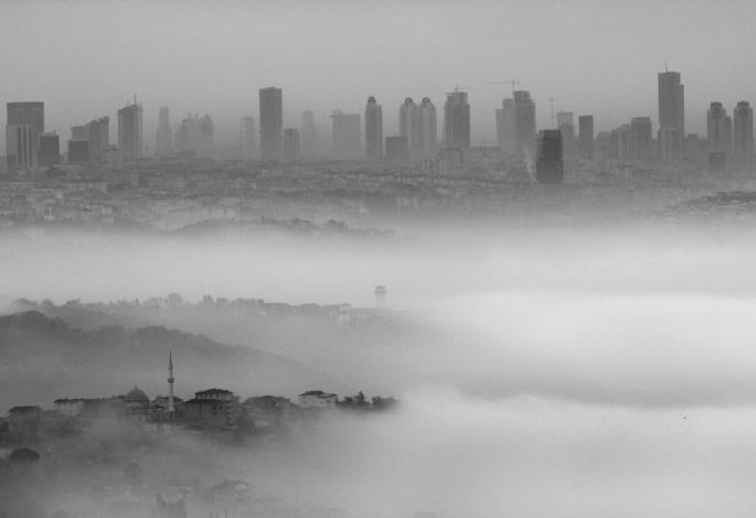 Emre Sotürk - Gökdelenler ve sis