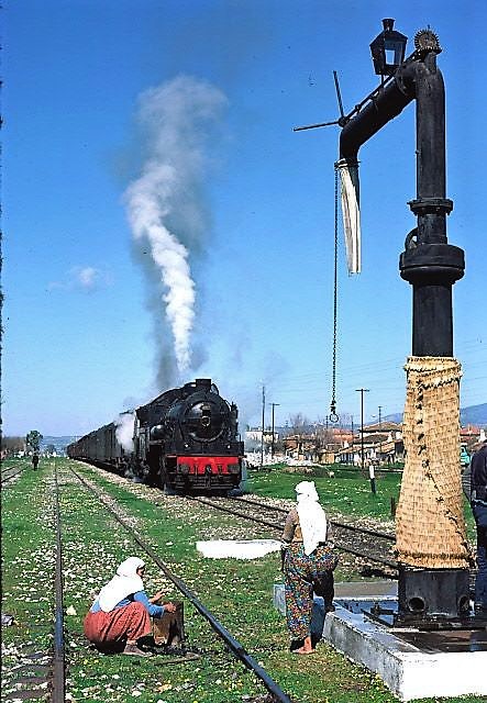 17487_56913+57013_near_torbali_6march77