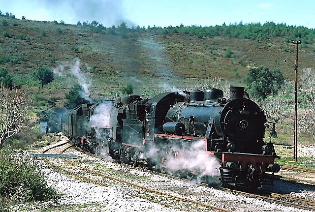 17502_56913+57013_entering_camlik_6march77