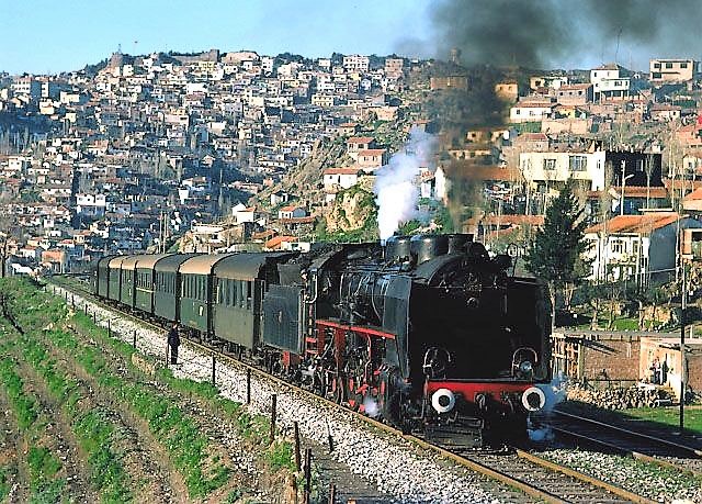 17521_57018_in_izmir_suburbs_6_march_77