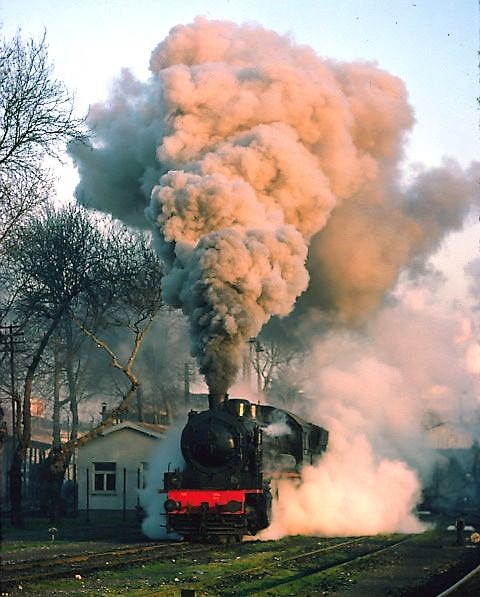 17532_56911_leaving_izmir_alsancak_7_march_77