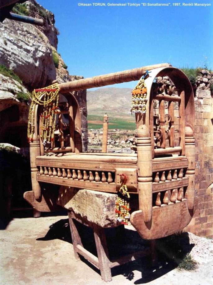 GT6FY-RENKLI-MAN.-BOS-BESIK-HASAN-TORUN-880x1177