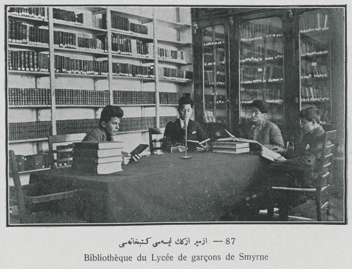 Maarif Vekaleti_nin (Milli Eğitim Bakanlığı) 1928 tarihli albümünden İzmir Erkek Lisesi Kütüphanesi