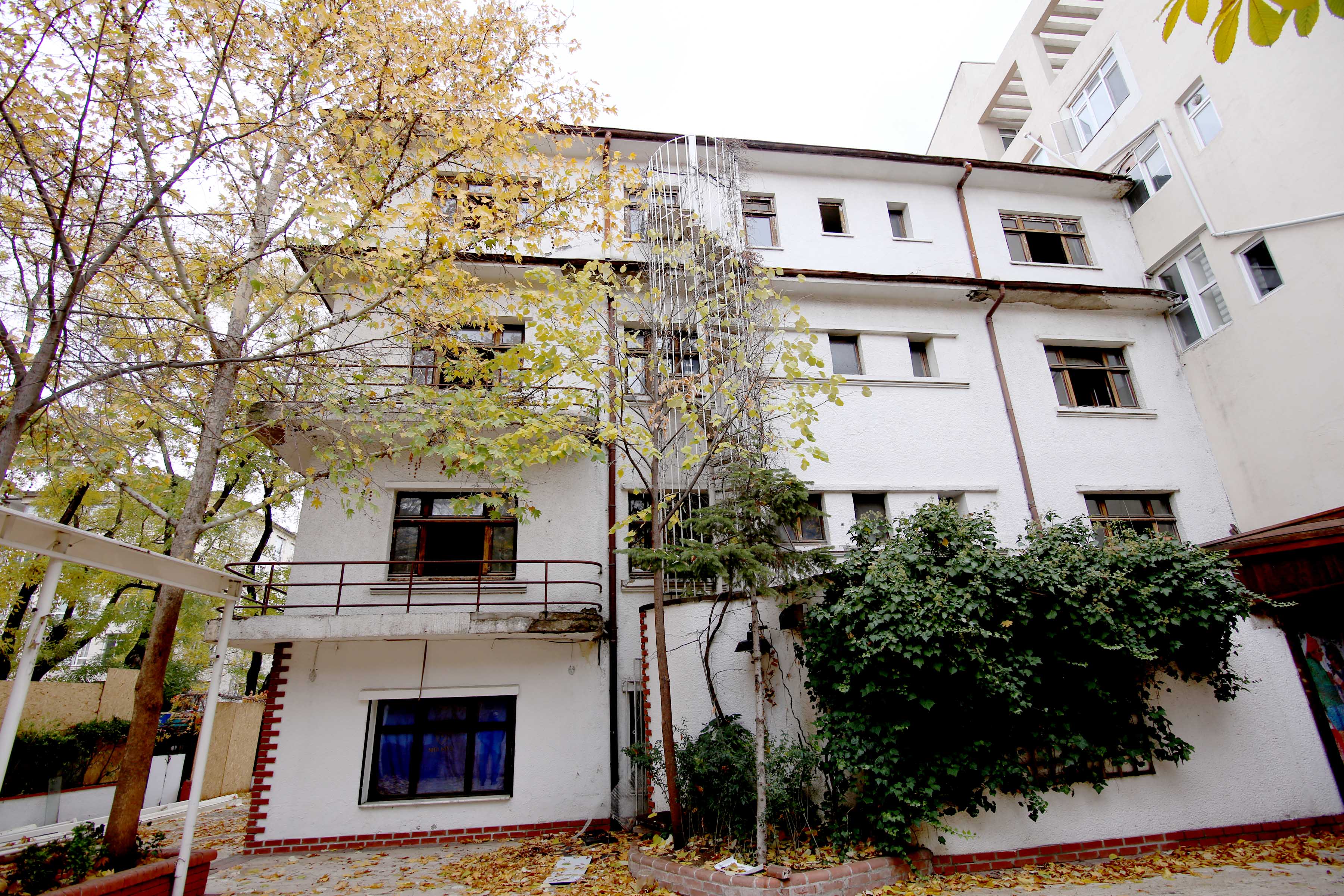 Mülkiyeliler-Birliği-Vakfı-3