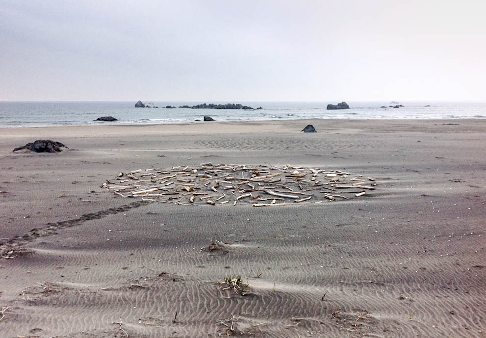 87 Tsunami Dfirftwood Circle Seven Days Walking On The Tanesashi Coast Aomori Japan 2013